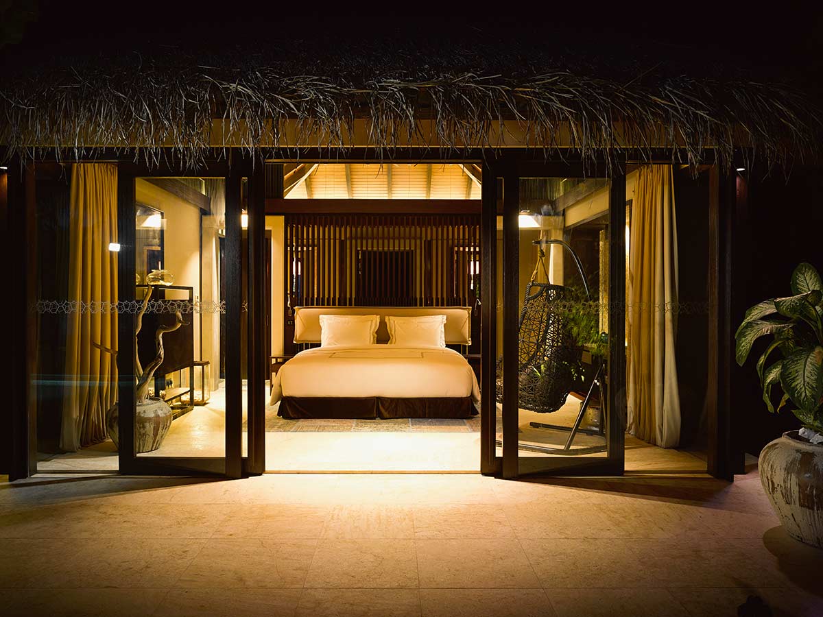 beach pool house lighting