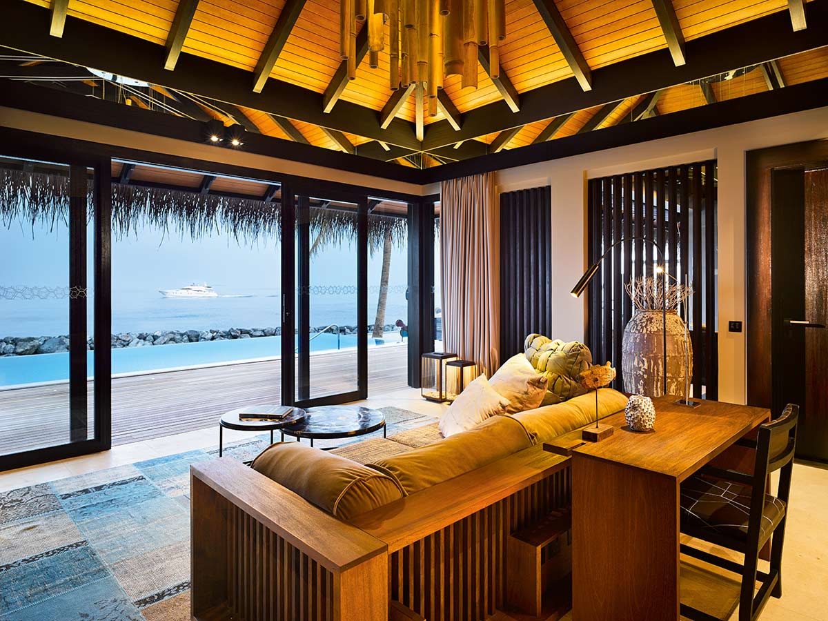 romantic pool residence 5